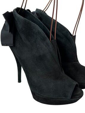 Vera Wang high heels Royce booties black suede bow peep toe platform size 6.5